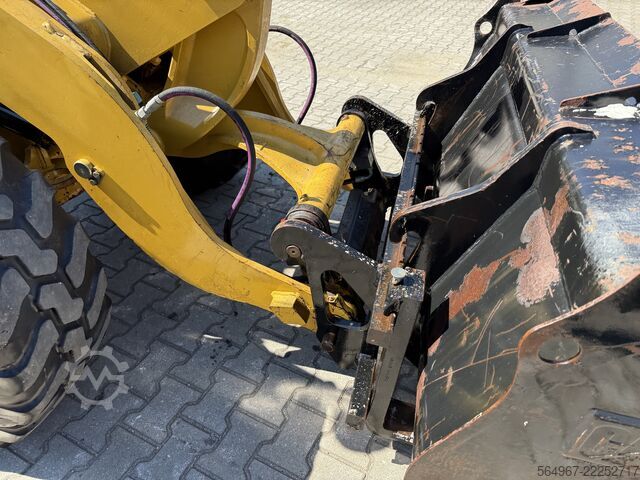 Carregadeira Caterpillar 906M Radlader 55 kW 5600 kg