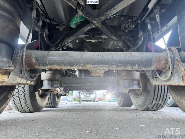 Maur Triple-Axle Trailer Maur Triple-Axle Trailer