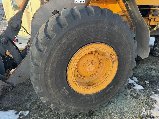 Radlader Volvo L110F wheel loader with bucket