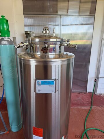 Werk II Fillmaster R18 Isobaric Filler Capper (2023) Werk II Isobaric Filler Capper