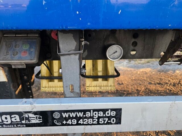Semi-remorque à plancher roulant KNAPEN 92 cabm Schubboden, Lift, SAF Scheibe
