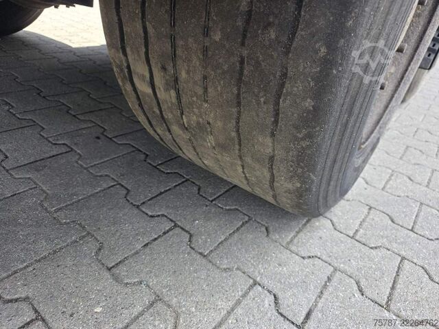 Semi-remorque bâchée KRONE Gardine Lowliner, Joloda-Schienen, Hubdach
