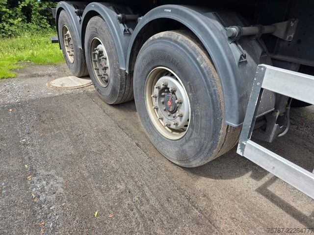 Semi-remorque benne REISCH ca. 48 cbm Getreidekipper, Lift, Kornschieber