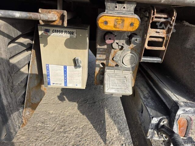 Semi-remorque à plancher roulant KRAKER 92 cbm Schubboden, Lift,WABCO ABS,sauberer Boden