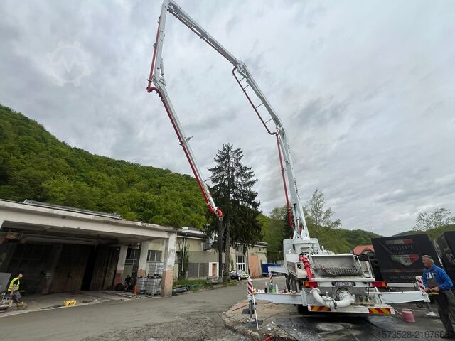 Concrete pump truck SERMAC 5z35
