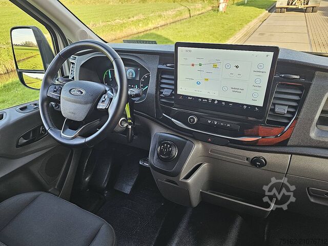 Stationbíll með háu þaki FORD E-TRANSIT L4H3 Maxi 68 kWh