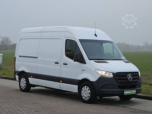Stationbíll með háu þaki MERCEDES-BENZ ESPRINTER L2H2 Elektrisch AC!