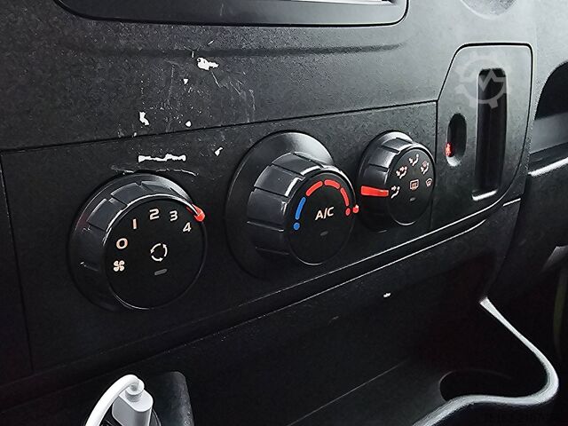 Plataforma de carga RENAULT MASTER 2.3 DCI 130 PUEC