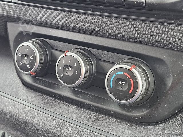 Hochdachkombi RENAULT TRAFIC 2.0 DCI