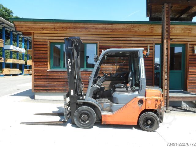 Motostivuitor Toyota 02-8FDF25 Triplex + SS + ZV + Kabine
