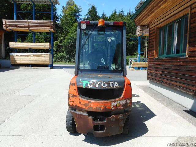 Motostivuitor Toyota 02-8FDF25 Triplex + SS + ZV + Kabine