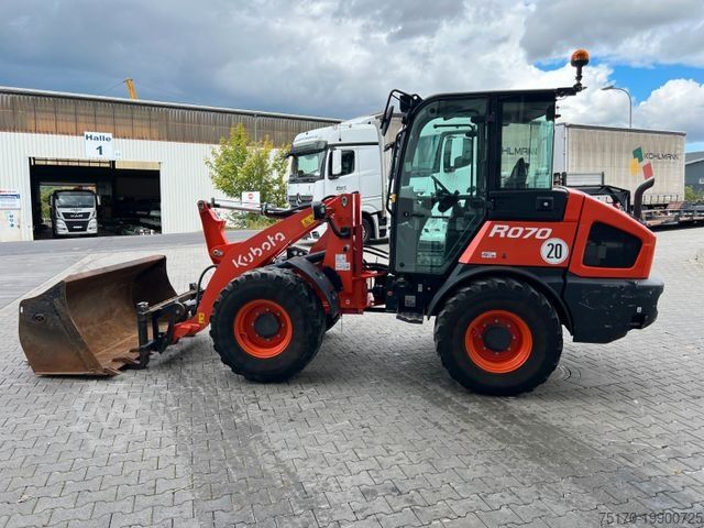 Ładowarka kołowa KUBOTA R070 / Gabel & Schaufel / nur 1.869h!