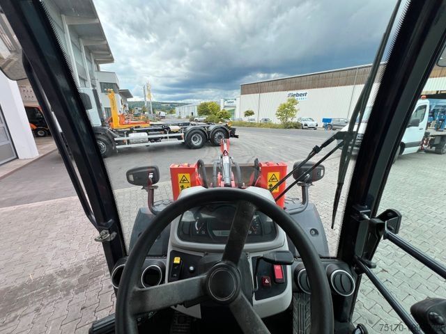 Ładowarka kołowa KUBOTA R070 / Gabel & Schaufel / nur 1.869h!