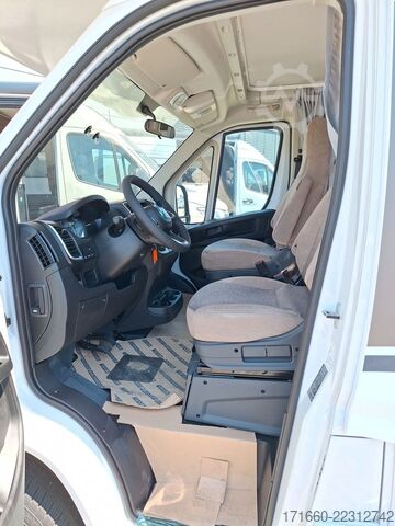 Camper mansardato CARADO pro A 464 Automatik, Fußbodenerw, Markise