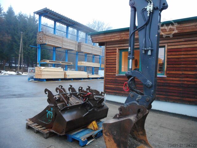 Minigrävare Terex TC75 mit 5 Löffel