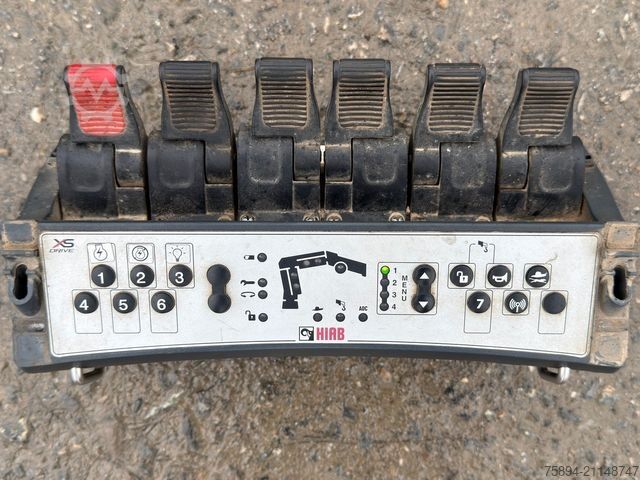 Pašizgāzējs kravas automašīna RENAULT C 430 *KIPPER 5,60m* HIAB 144 BS - 3 HIDUO* 6x4