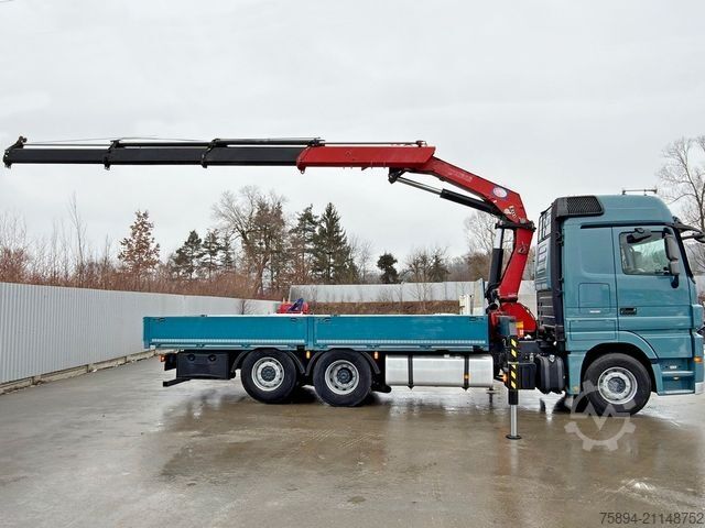 Kravas automašīnai uzstādīts celtnis MERCEDES-BENZ ACTROS 2548* HMF 3000 - K3 * TOPZUSTAND