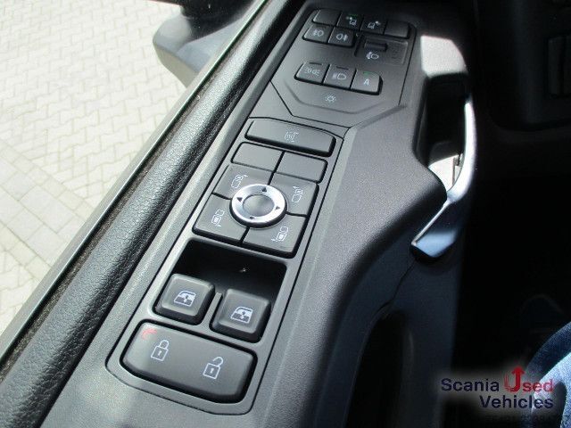 Стандартен влекач Scania R 460 A4x2EB / Navi / Standklima