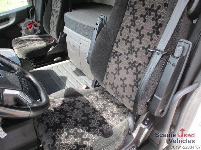 Стандартен влекач Scania R 460 A4x2EB / Navi / Standklima