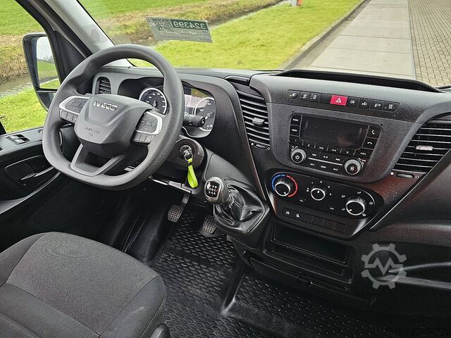 ハイルーフステーションワゴン IVECO DAILY 35S14 L2H2 Airco Euro6