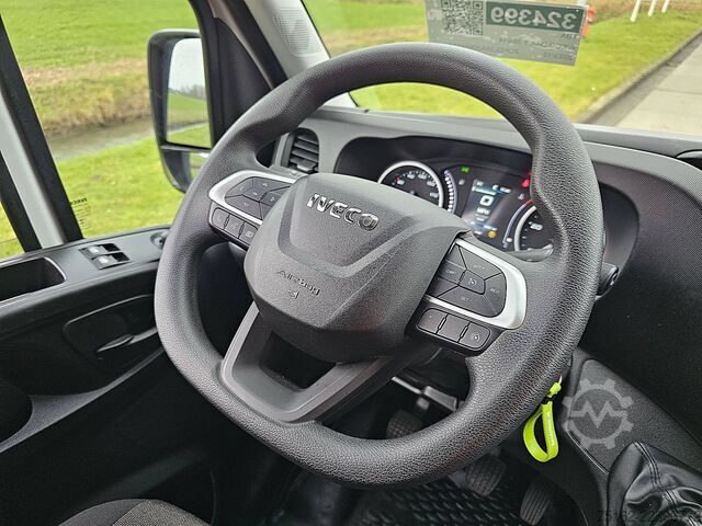 ハイルーフステーションワゴン IVECO DAILY 35S14 L2H2 Airco Euro6