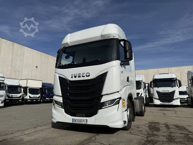 יחידת גרר סטנדרטית Iveco sway 490