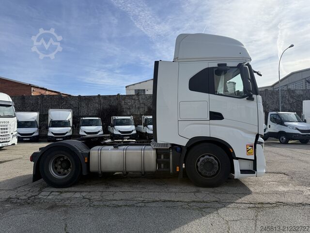 יחידת גרר סטנדרטית Iveco sway 490
