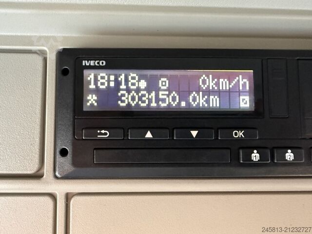 стандартен влекач Iveco sway 490