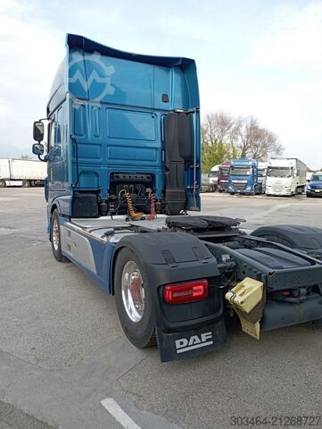 Standardni tegljač DAF XF 530 FT full pneumatico