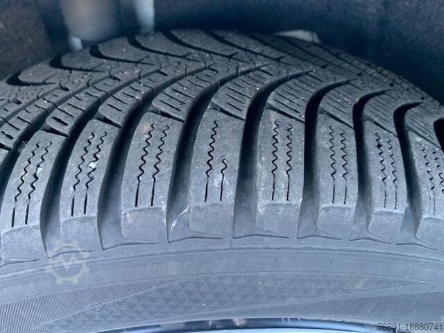 Furgone compatto Ford Courier Van - Euro 6