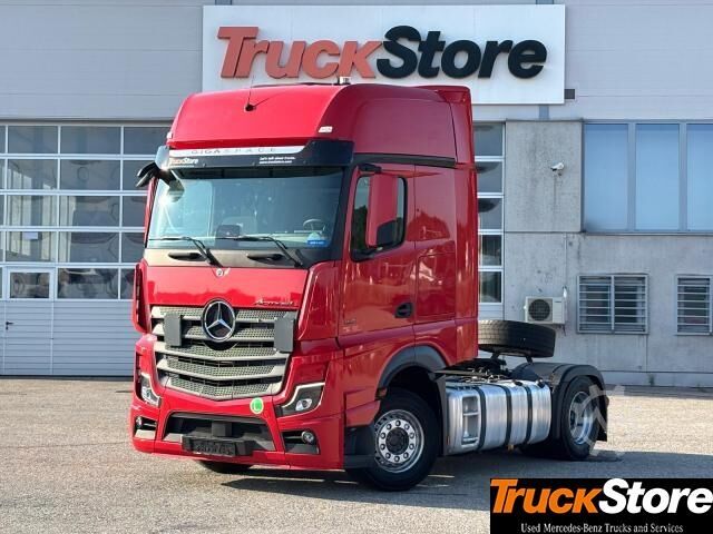 Cap tractor standard  Actros 1851 LS