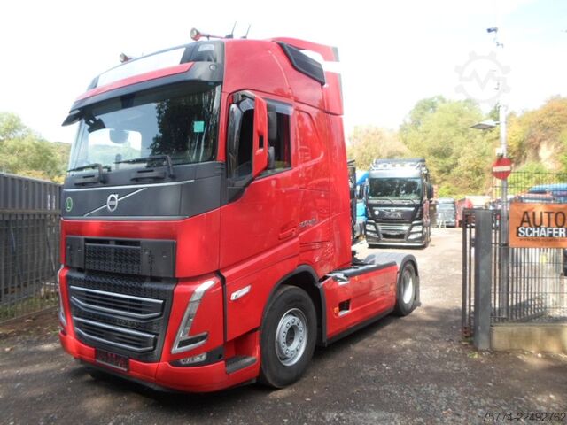 Standarta vilcējs VOLVO FH 500/ Globetrotter/ KM 361000 !!