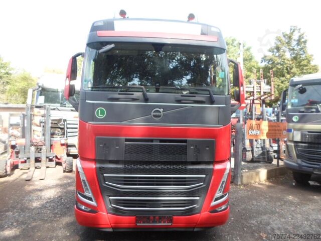 Standarta vilcējs VOLVO FH 500/ Globetrotter/ KM 361000 !!