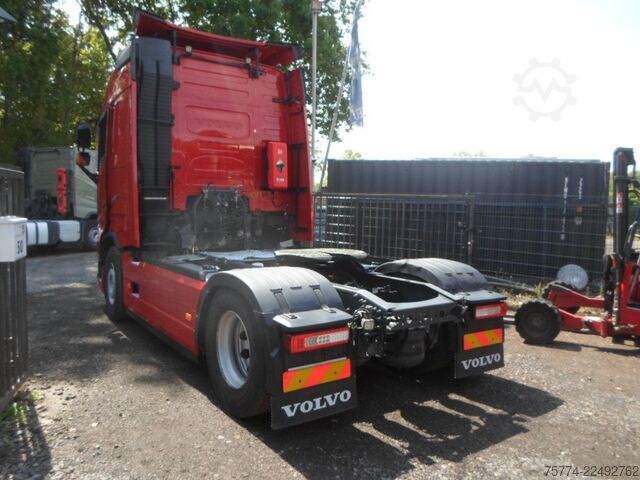 Standarta vilcējs VOLVO FH 500/ Globetrotter/ KM 361000 !!
