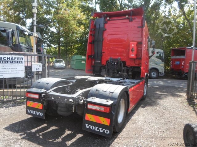 Standarta vilcējs VOLVO FH 500/ Globetrotter/ KM 361000 !!