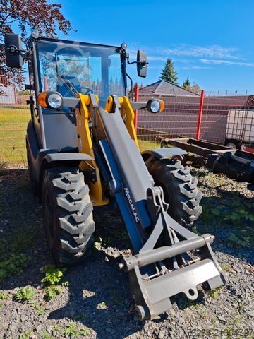 Kolesni nakladalnik MECALAC Ahlmann AX700  Hitachi ZW75   65 Std.