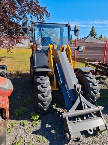 Kolesni nakladalnik MECALAC Ahlmann AX700  Hitachi ZW75   65 Std.