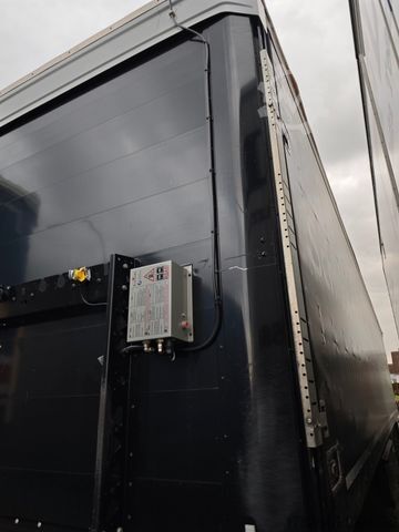 Odprta polprikolica s ponjavo KÖGEL S24 SafeServer RSAB Quickslide Liftachs Paletten