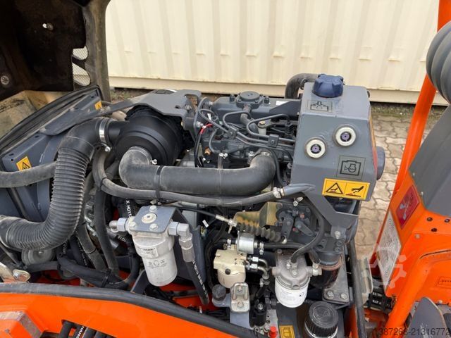 Yksirumpuvalssi HAMM HD8VV / 2016 BJ / 773 H / 1.580 KG