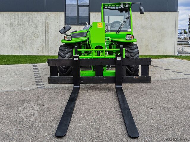 Manipulateur télescopique Merlo P 72.10 plus