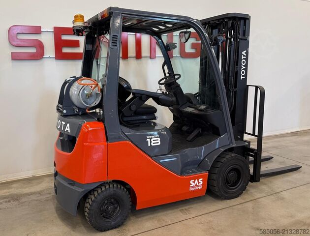 Forklift Toyota 11125 - 02-8FGF18