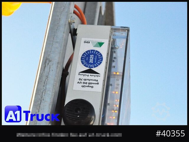 挂车 HUMBAUR Nissen B2/10 Absperrtafel Verkehrsleittafel Warntafel