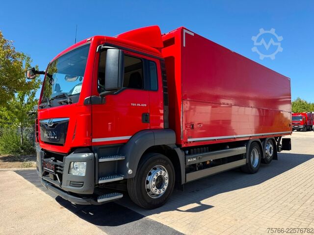 음료 트럭 MAN TGS 26.420 / LBW / LENKACHSE / 2 x AHK / 18 PAL