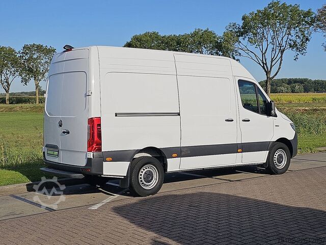 Stationbíll með háu þaki MERCEDES-BENZ ESPRINTER 314 L2H2 81 kWh LED