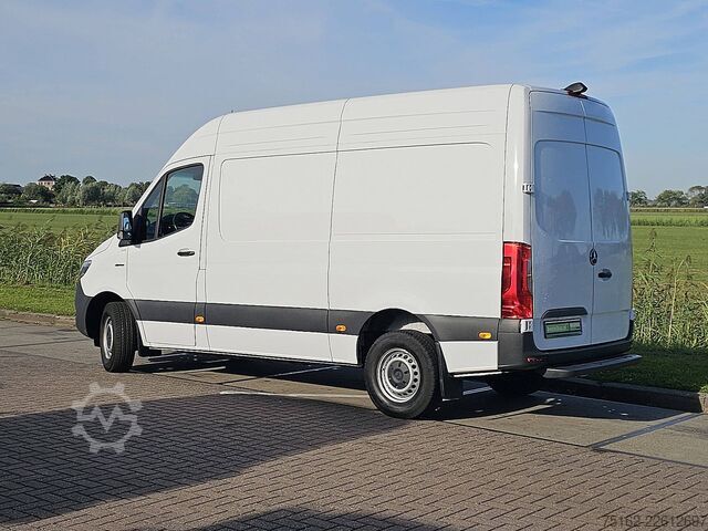 Stationbíll með háu þaki MERCEDES-BENZ ESPRINTER 314 L2H2 81 kWh LED