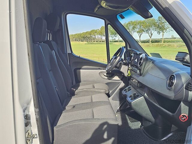 Stationbíll með háu þaki MERCEDES-BENZ ESPRINTER 314 L2H2 81 kWh LED
