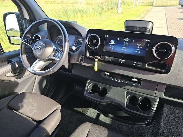 Stationbíll með háu þaki MERCEDES-BENZ ESPRINTER 314 L2H2 81 kWh LED