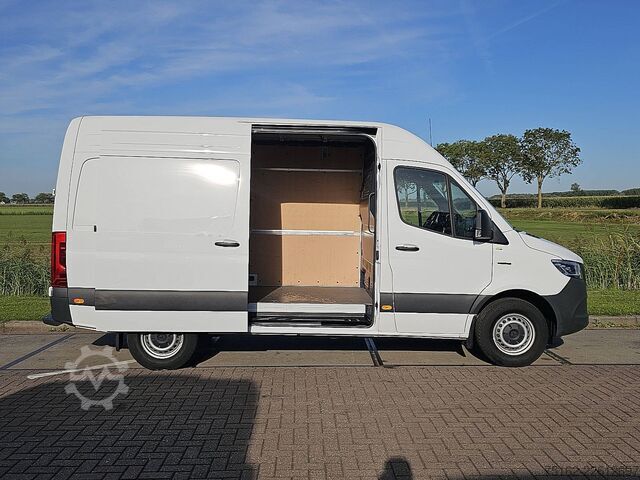 Stationbíll með háu þaki MERCEDES-BENZ ESPRINTER 314 L2H2 81 kWh LED