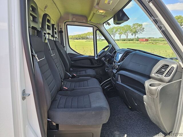 Chiếc vali IVECO DAILY 35C16 Bakwagen 3.0Ltr Klep