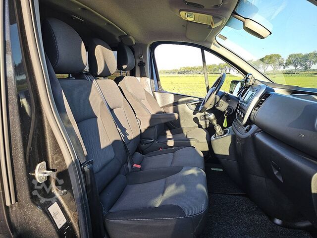 Korkeakattoinen farmari RENAULT TRAFIC 2.0 DCI L2 DubbeleCabine NAP